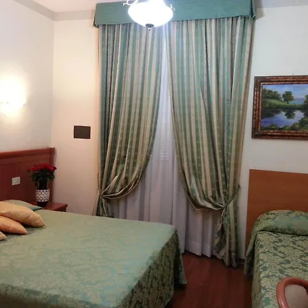Philia Hotel