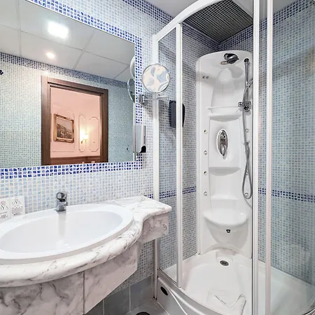Philia Hotel 3*